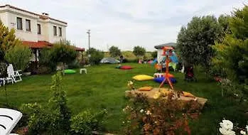 Mira 博兹贾阿达岛